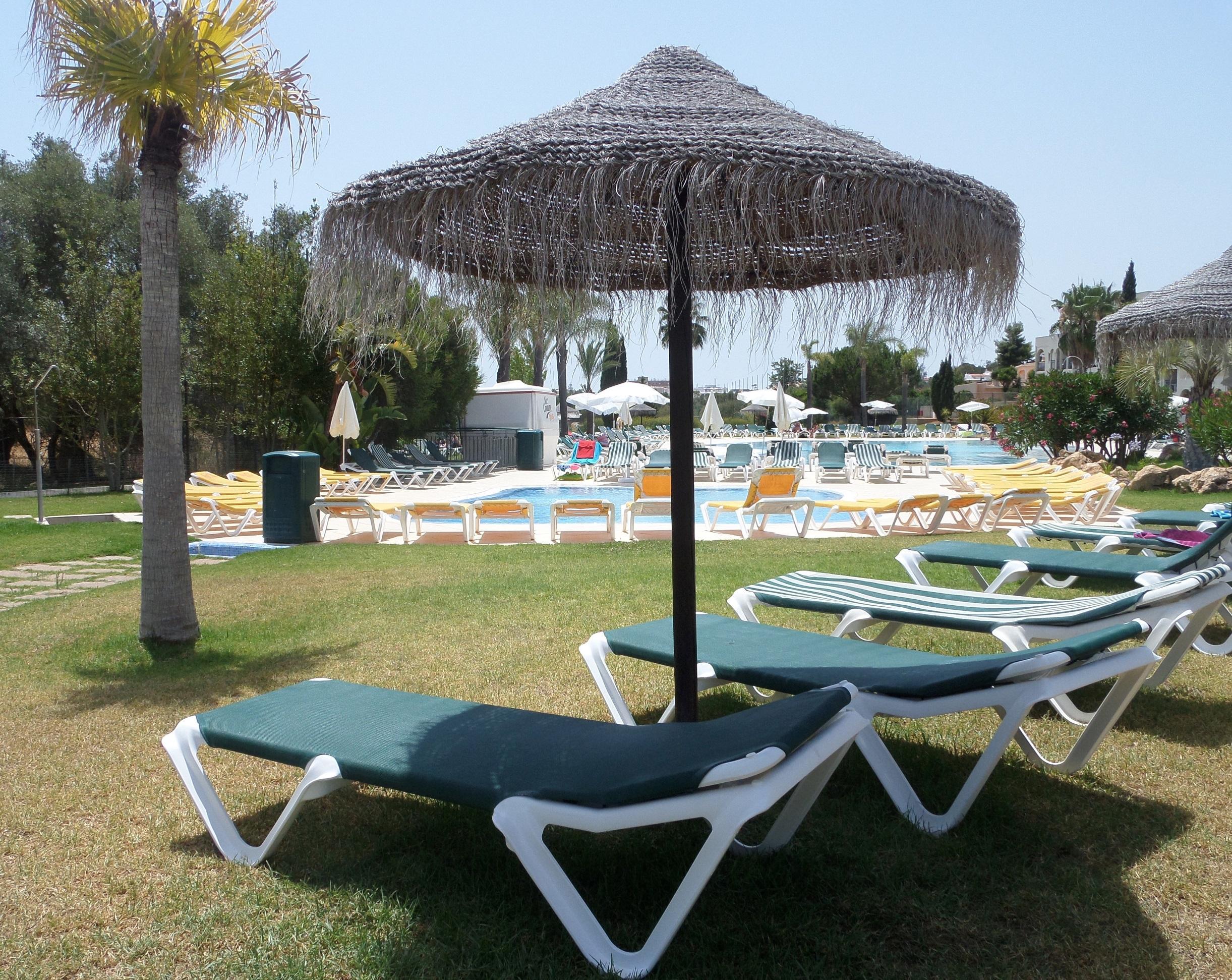 Yellow Alvor Garden Exterior foto